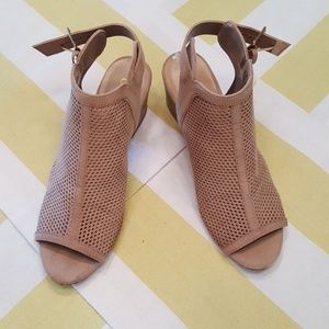 Unisa sandals